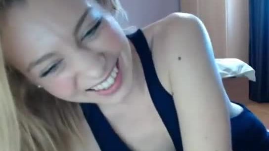 Beautiful and sexy blonde babe live cam