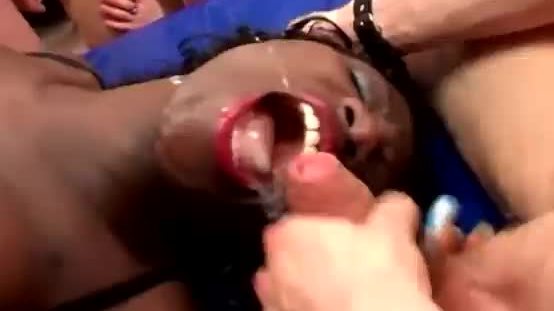 Amber steel pleasing big white dongs with mouth